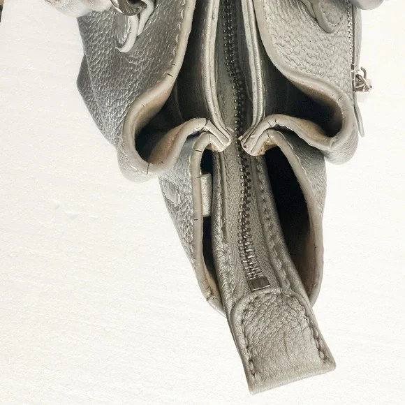 Celine Dion silver pebbled leather “Adagio” purse satchel cross body strap - Picture 8 of 16